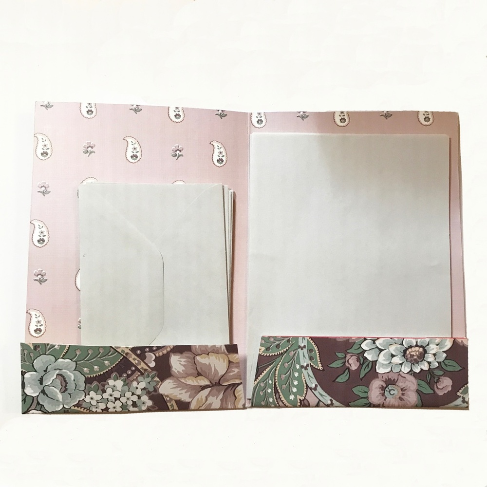 Bundle Writing Paper & Envelopes - Picture 4 of 4